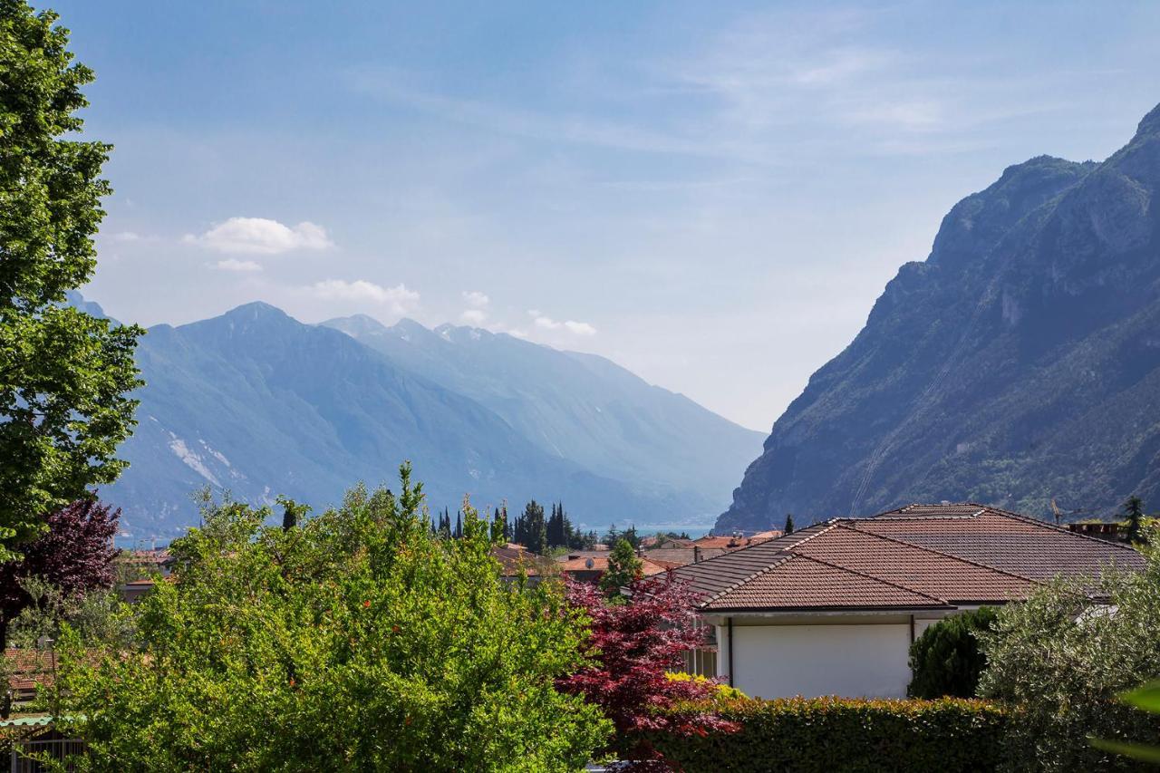 Love Garda Lake Apartment Riva del Garda Bagian luar foto